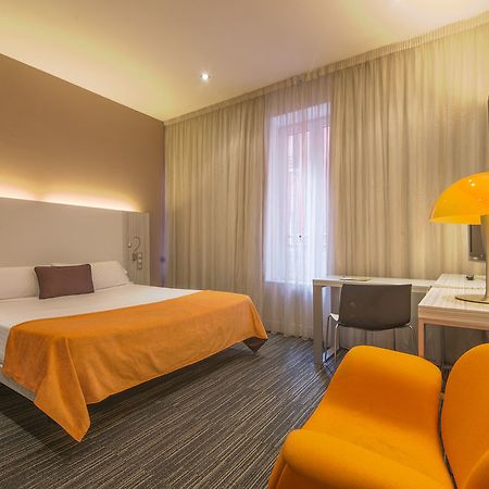 ไอคอน เอ็มบาสซี บาย เปอตี พาเลซ Hotel มาดริด ภายนอก รูปภาพ